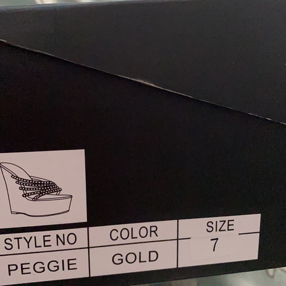 Queen of Hollywood wedges - Picture 4 of 4